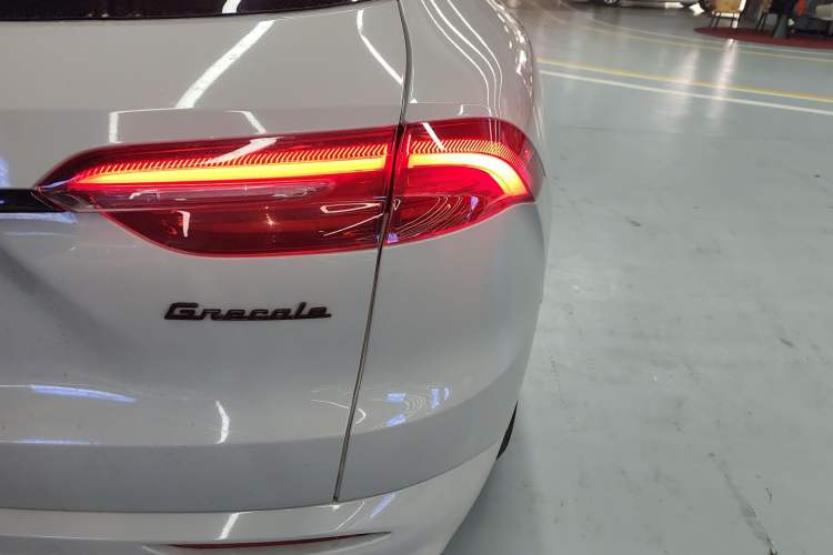 Used Maserati Grecale 2023 2.0T GT Right Rear Taillight