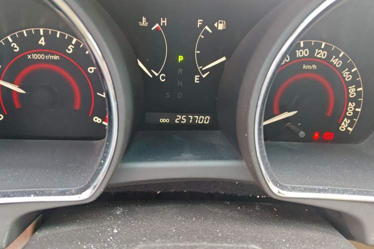 Used Toyota Highlander 2012 2.7L Two-Wheel Drive 7-Seater Luxury Edition
