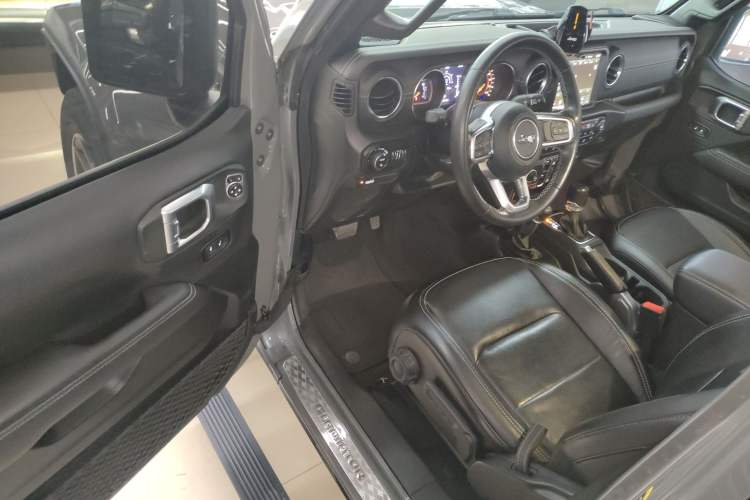 Used Jeep Gladiator 2022 3.6L Pioneer Edition
