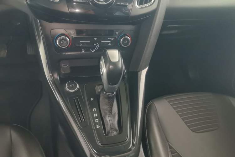 Used Ford Focus 2017 Hatchback 1.6L Automatic Fashion Edition Smart Drive Version