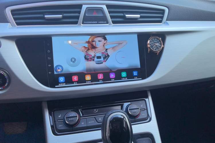 Used Geely Auto Emgrand X7 Sport 2018 1.8TD Automatic Two-Wheel Drive Smart Connect 4G Internet Edition