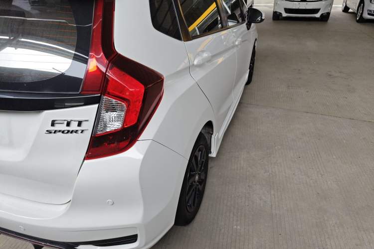 Used Honda Fit 2018 1.5L CVT Trendy Run+ Edition
