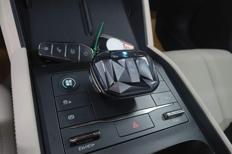 Used BYD Qin L 2024 DM-i 80KM Leading Model