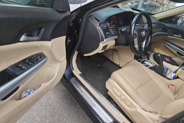 Used Honda Crosstour 2012 2.4L Prestige Edition