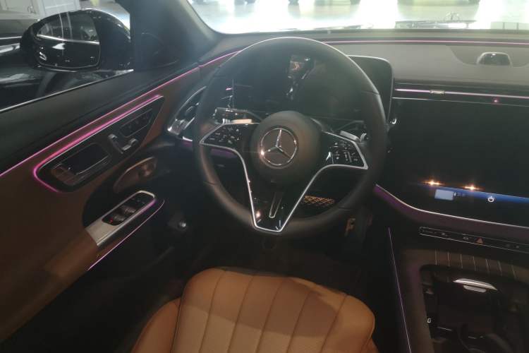 Used Mercedes-Benz E-Class 2024 E 300 L Luxury Model Steering Wheel