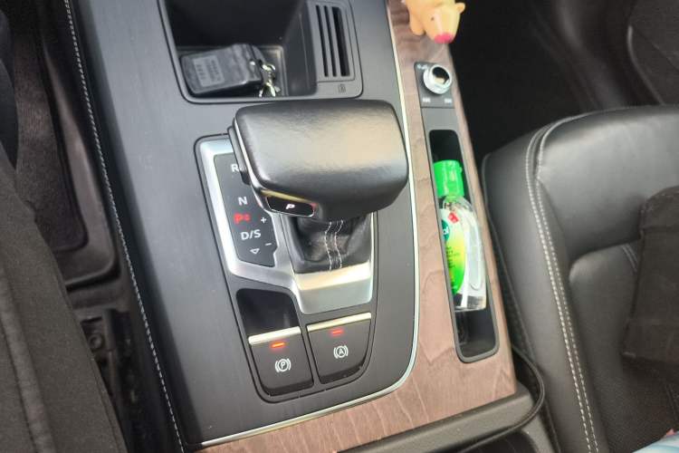 Used Audi Q5L 2022 40T Luxury Elegant Model