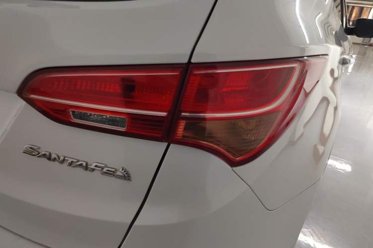 Used Hyundai Santa Fe 2013 2.4L Automatic Two-Wheel Drive Smart Version