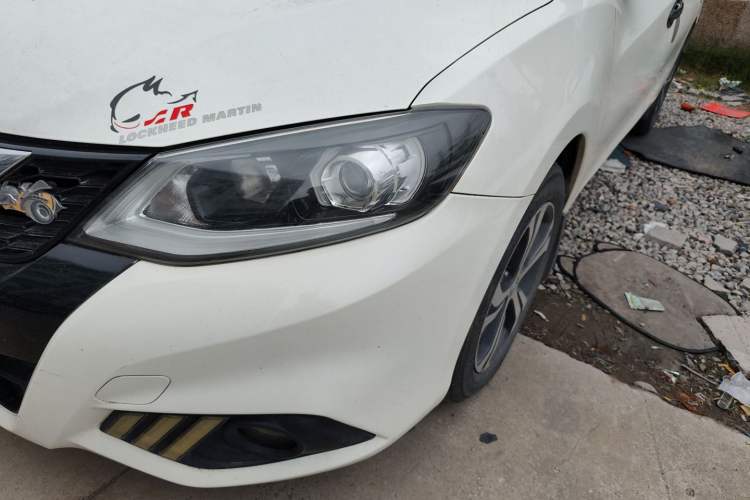 Used Nissan Tiida 2016 1.6L CVT Smart Drive Edition Left Front Headlight