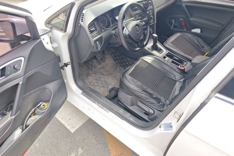 Used Volkswagen Golf 2018 1.6L Automatic Comfort Model Driver Seat