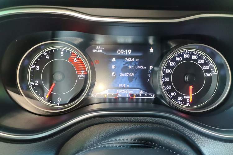 Used Jeep Cherokee 2019 2.0T Two-Wheel Drive Smart Enjoyment Version China V