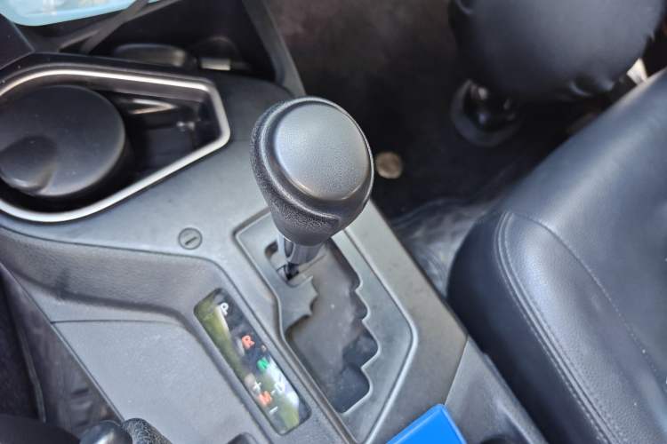 Used Toyota RAV4 2019 2.0L CVT Two-Wheel Drive Luxury Version China VI Standard