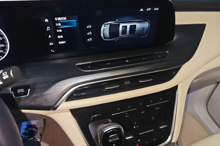 Used Buick GL8 2022 ES Landtrek 653T Comfort Edition Audio And AC Panel