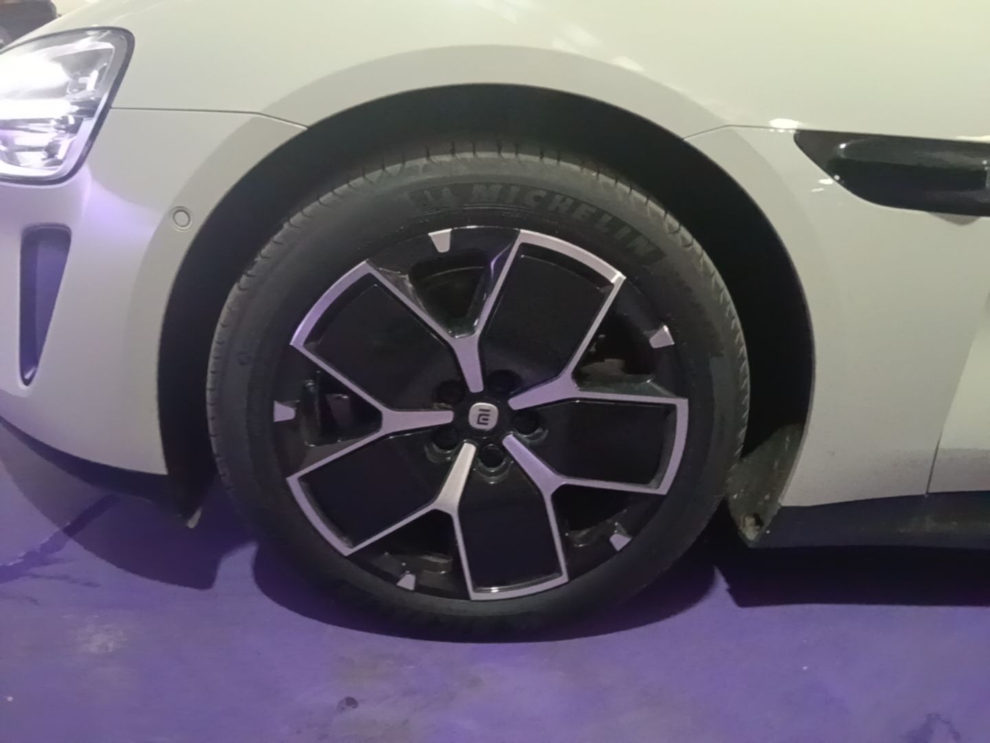 Xiaomi Auto SU7 2024 Rear-Drive Long-Range Intelligent Driving Version — снимка 10