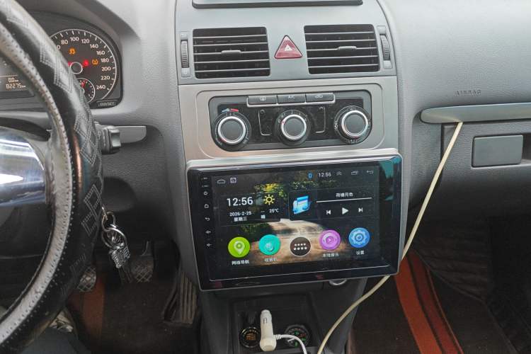 Used Volkswagen Touran 2015 1.4T Manual Fashion Edition 5-Seater
