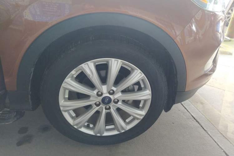 Used Ford Kuga 2017 EcoBoost 180 Two-Wheel-Drive Luxury Wing Edition