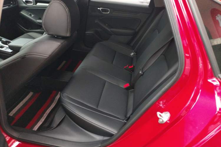 Used Honda Civic 2023 240TURBO CVT Dynamic · Center Stage Special Edition