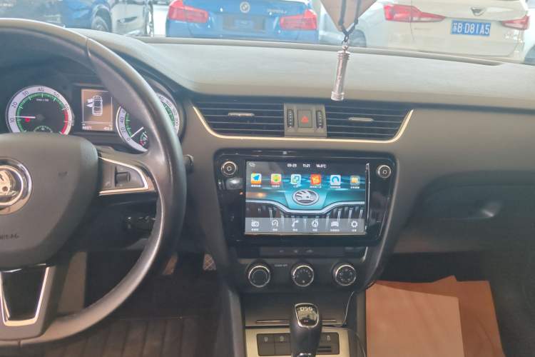 Used Skoda Octavia 2018 TSI230 DSG Luxury Edition