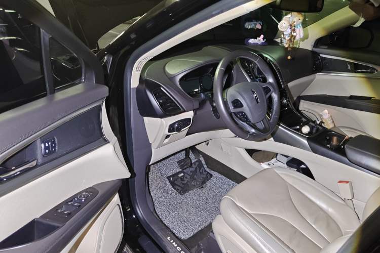 Used Lincoln MKX 2017 2.0T Two-Wheel Drive Deluxe Edition Driver Seat