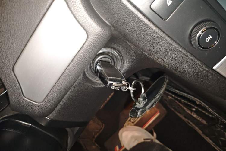 Used Mercedes-Benz R-Class 2015 R 320 4MATIC Luxury Model Vehicle Key