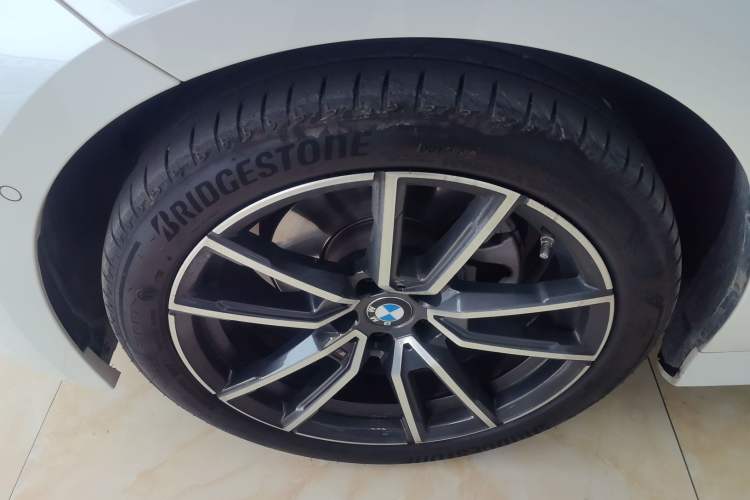 Used BMW 3 Series 2023 325Li M Sport Package Exterior 4