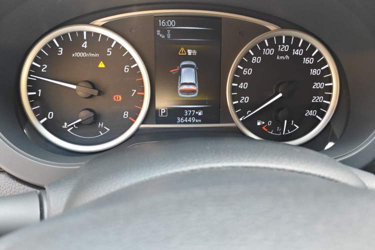 Used Nissan Tiida 2021 1.6L CVT Smart Drive Edition Odometer Close Up