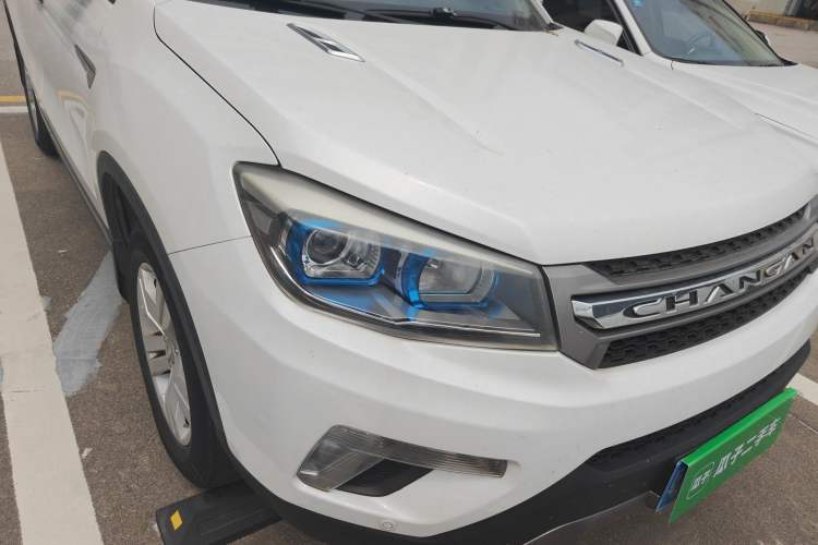 Used CHANGAN CS75 2016 1.8T Automatic Elite Model China V Standard Right Front Headlight