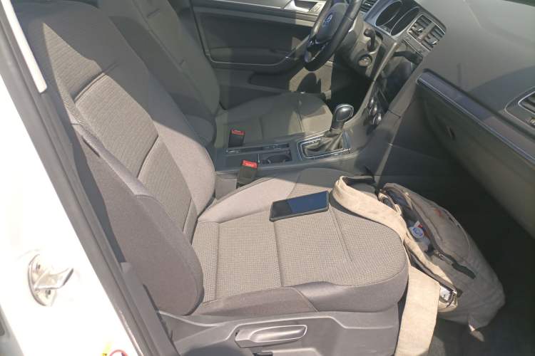 Used Volkswagen Golf 2015 1.6L Automatic Comfort Model Right Front Seat