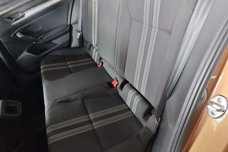 Used Volkswagen Lamando 2015 230TSI DSG Fashion Edition Left Rear Seat