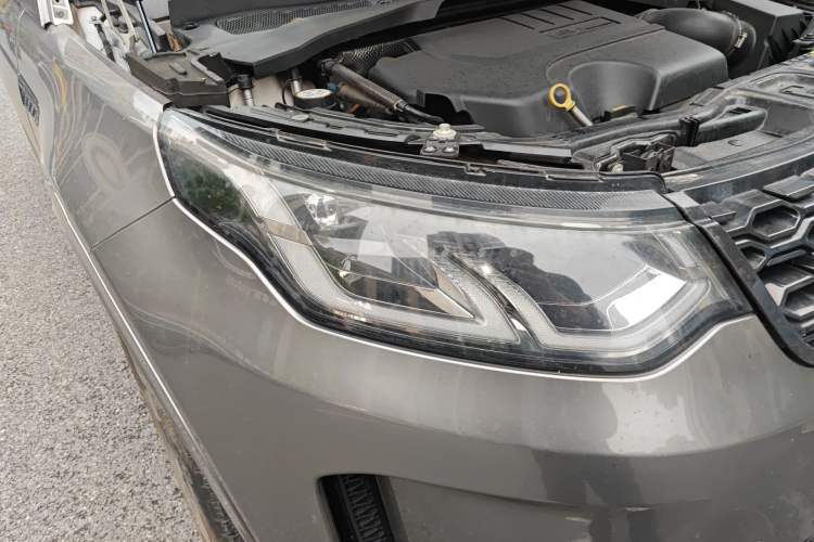 Used Land Rover Discovery Sport 2020 249 PS R-Dynamic Performance Edition Right Front Headlight