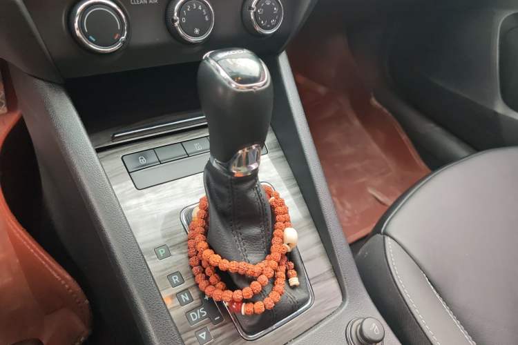 Used Skoda Octavia 2017 1.6L Automatic Smart Drive Edition
