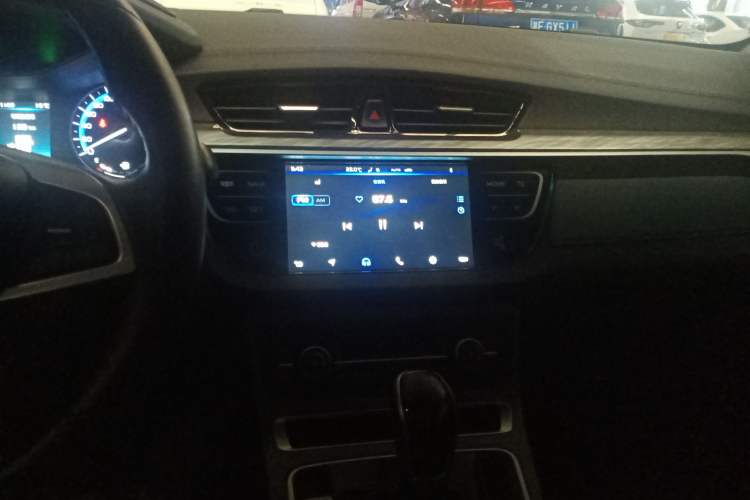 Used Geely Auto Emgrand 2019 Leading Edition 1.5L CVT Luxury Model China VI Standard
