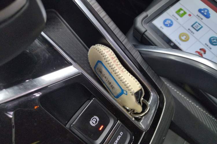 Used Geely Auto Emgrand X7 Sport 2020 1.8TD DCT ZhiZun PRO Interior 1