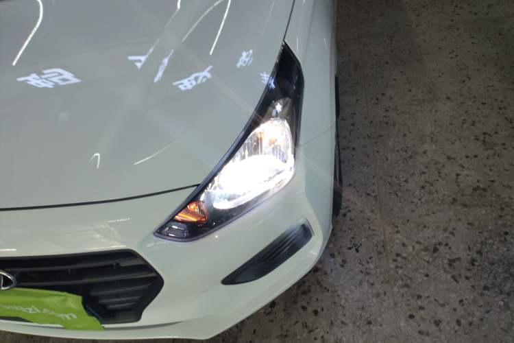 Used Hyundai Verna (older generation) 2020 1.4L Manual GL Refreshed Edition Left Front Headlight