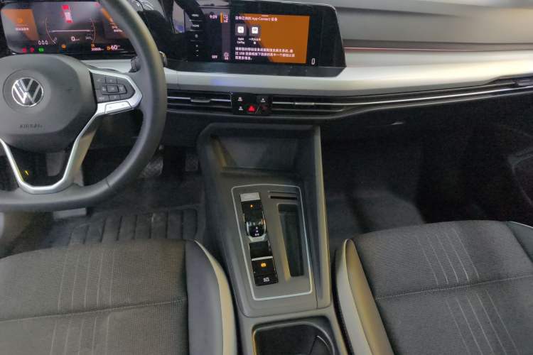 Used Volkswagen Golf 2023 Facelift 280TSI DSG Pro Audio And AC Panel