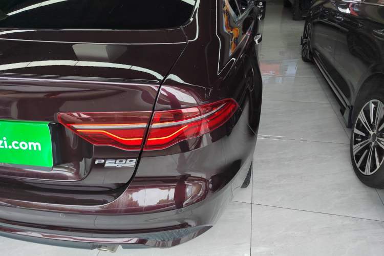 Used Jaguar XEL 2020 2.0T 200 PS R-DYNAMIC S Advanced Sport Edition Right Rear Taillight