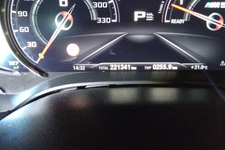 Used BMW 5 Series 2018 540i M Sport Package Odometer Close Up