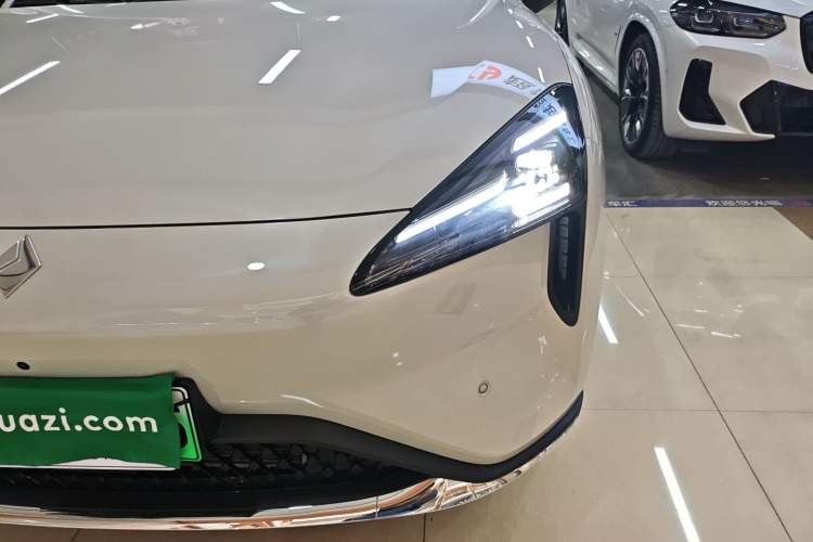 Used Baojun Yunhai 2024 500km Pure Electric Version Left Front Headlight