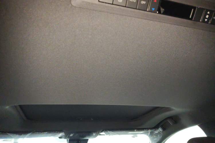 Used Toyota Granvia 2026 Model 2.5L Hybrid Prestige PLUS Four-Wheel Drive Edition
