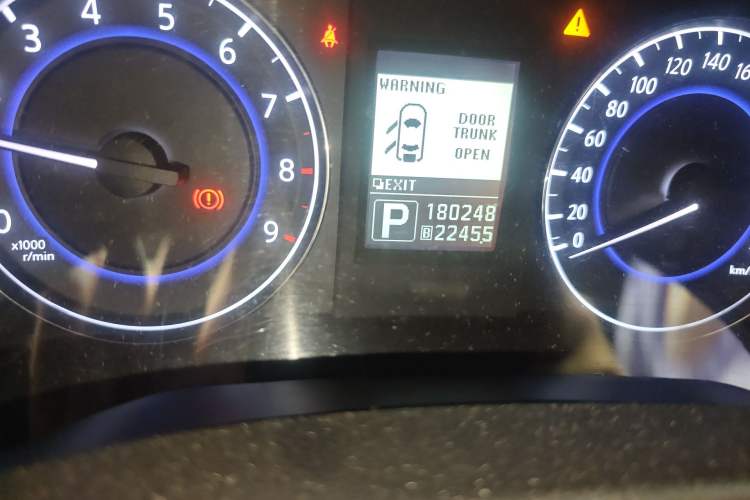 Used Infiniti G Series 2010 G25 Sedan Sport Edition Odometer Close Up