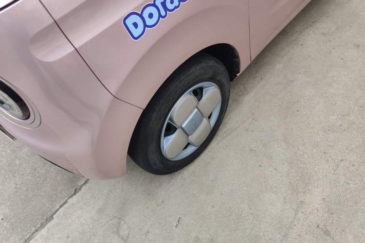 Used Geely Galaxy Panda 2023 Panda Mini 200km Endurance Bear Left Front Wheel Hub