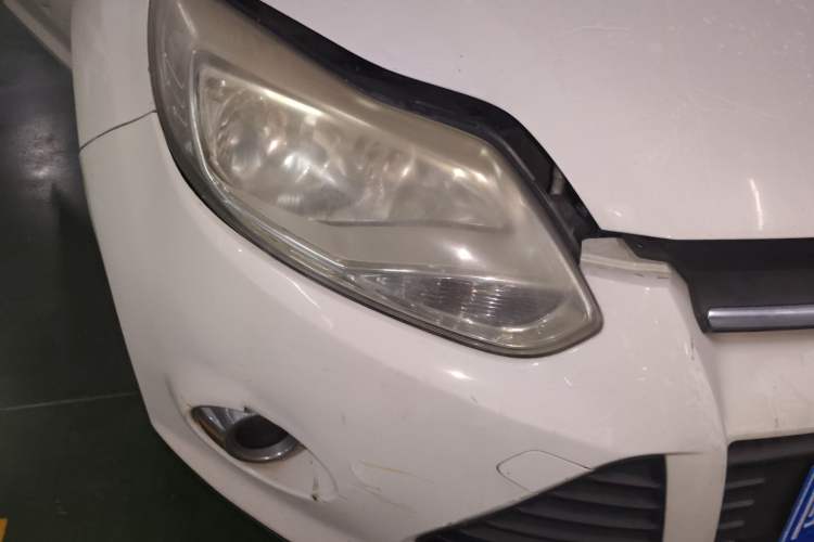 Used Ford Focus 2012 Hatchback 1.6L Automatic Fashion Edition Right Front Headlight