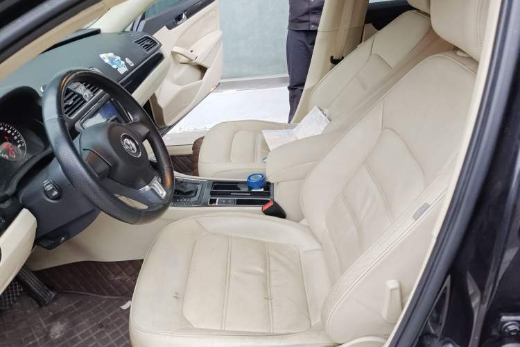 Used Volkswagen Passat 2013 1.8TSI DSG Prestige Edition Left Front Seat