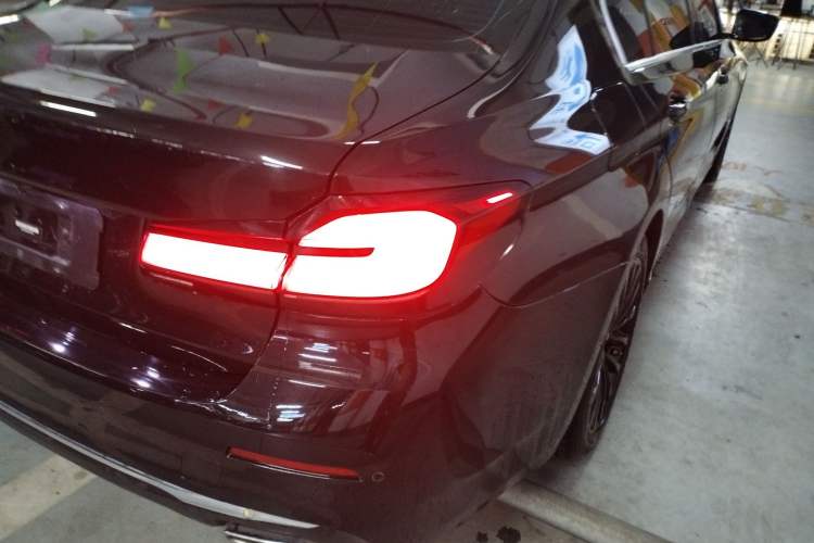 Used BMW 5 Series New Energy 2021 535Le Luxury Package
