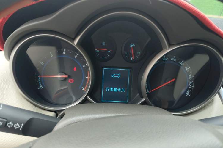 Used Chevrolet Cruze 2015 1.5L Classic SE AT Instrument Cluster