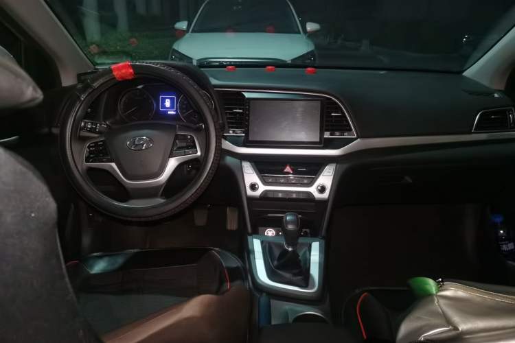 Used Hyundai Elantra (6th Generation / Lingdong) 2016 1.6L Manual ZhiXuan · Dynamic Model