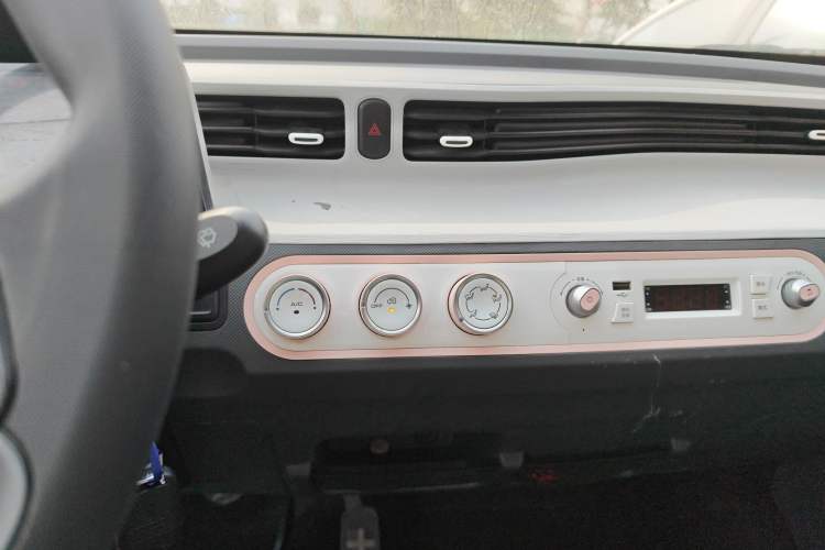 Used Wuling Hongguang MINIEV 2021 Macaron Premium Model – Lithium Iron Phosphate