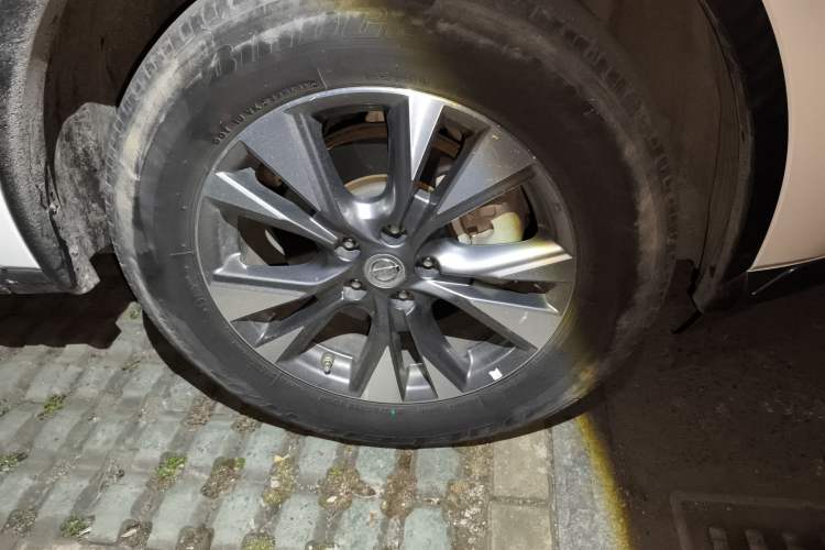 Used Nissan Murano 2019 2.5L XL Two-Wheel Drive Smart Connect Luxury Edition China VI Standard