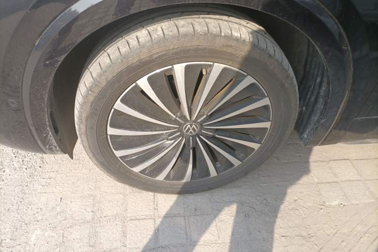 Used Volkswagen Viloran 2024 380TSI Premium Edition