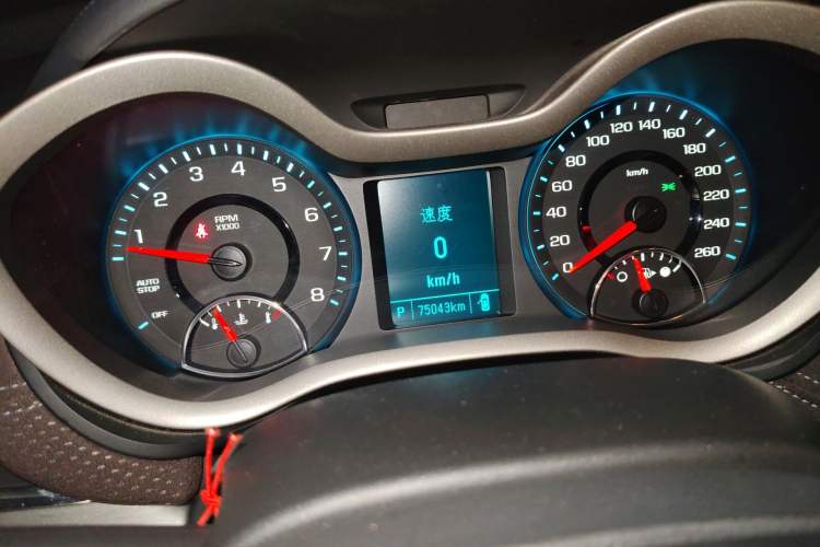 Used Chevrolet Malibu 2017 1.5T Automatic Luxury Edition Odometer Close Up