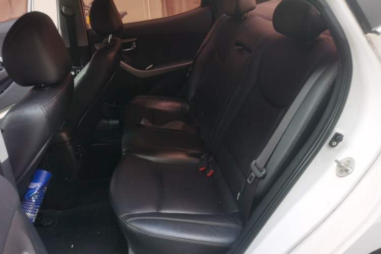 Used Hyundai Elantra (5th Generation / Langdong) 2012 1.6L Automatic Prestige Model
